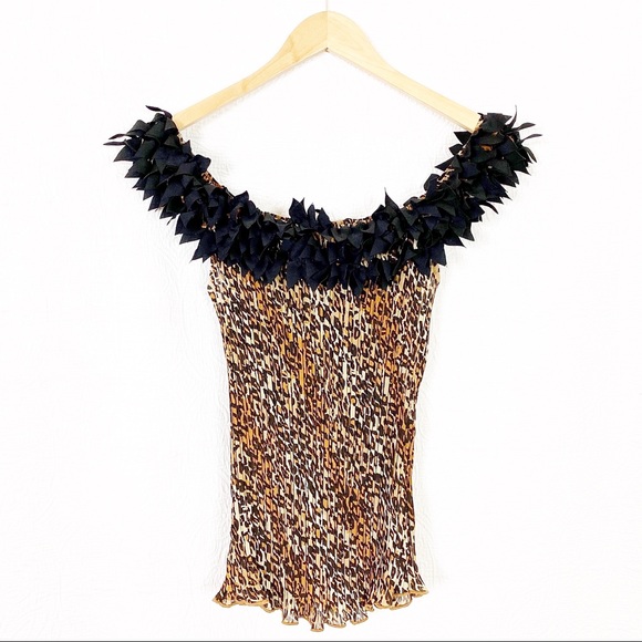 Vintage 80s S Black Faux Feather Neck Trim Crinkle Animal Print Sleeveless.Top - Picture 10 of 16